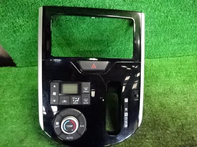 【中古】 ダイハツ タント LA600S オーディオ パネル エアコンパネル 55434-B2340 55406-B2F90-C0