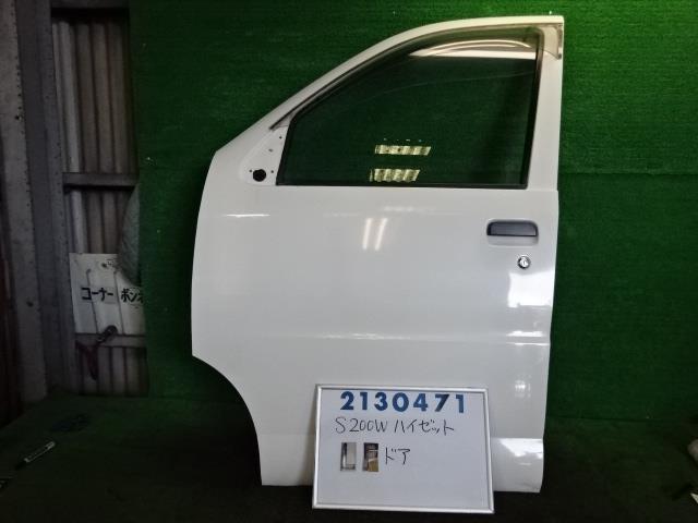 【中古】 ダイハツ ハイゼット デッキバン S200W 左 フロント ドア カラー ナンバー W09 ホワイト 6700..