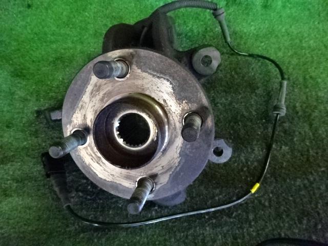 【中古】 マツダ デミオ DY3W 右 フロント ナックル ZJ-VE D351-33-021C