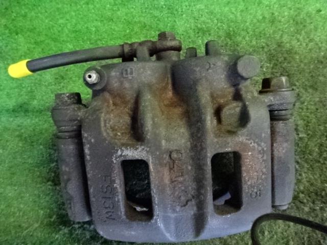 【中古】 ミツビシ プラウディア S33A 右 フロント キャリパー 8A80 MR407676