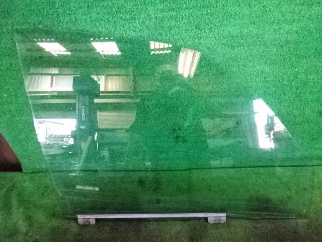 【中古】 スバル プレオ LM RA1 右 フロント ドア ガラス セントラル M2E2 61011KE020