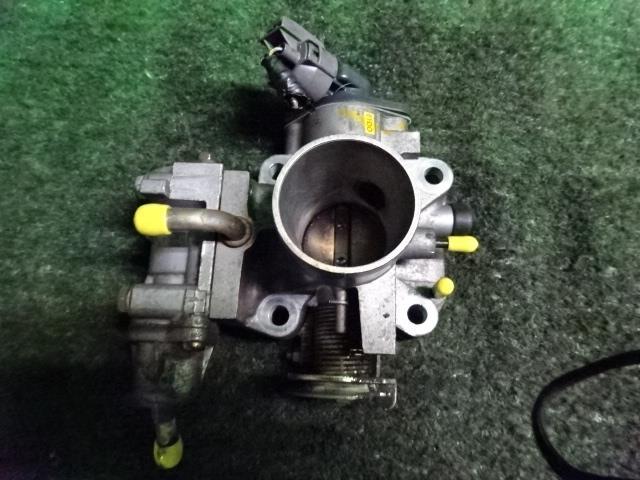 【中古】 ホンダ ライフ JA4 スロットルボディ E07A 16400-P64-N01