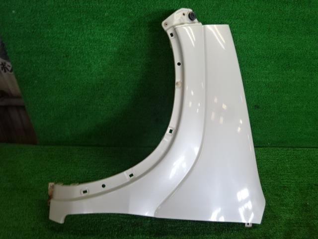 【中古】 マツダ ラピュタ HP22S 左 フロント フェンダー カラー ナンバー Z7T パールホワイト 1A01-52-211