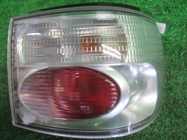 【中古】 ダイハツ タント カスタムL L350S 右テールランプ イチコー ICHIKOH D021A 81550-B2110