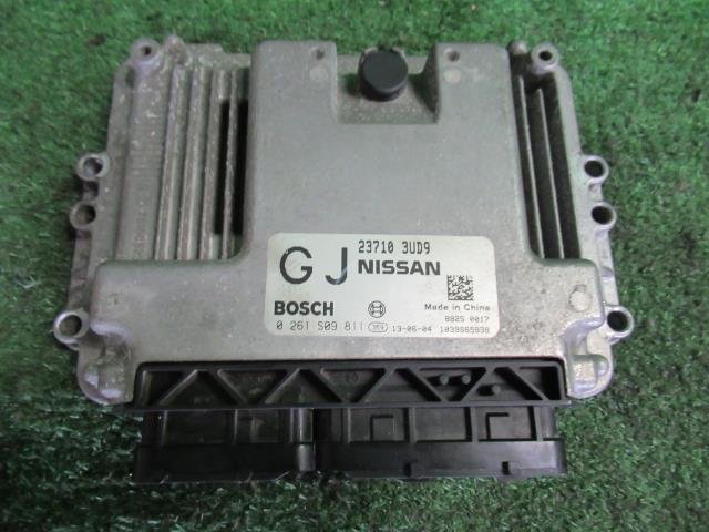 【中古】 ニッサン エクストレイル TNT31 エンジンコンピューター BOSCH 23710-3UD9