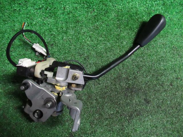 【中古】 ニッサン キューブ BZ11 シフトレバー/チェンジレバー 48810-3U001