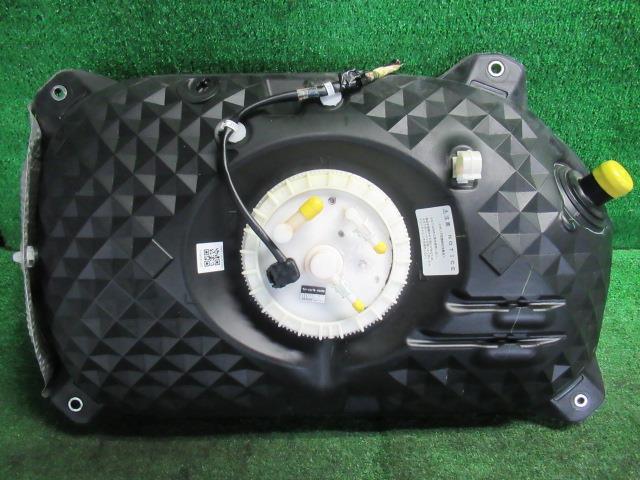樂天商城 - 【中古】 ダイハツ キャスト LA250S フューエルタンク 77001-B2180