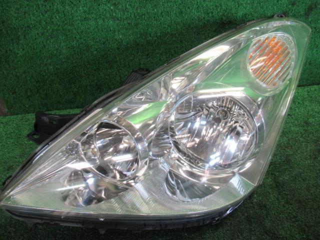 ウィッシュ右ヘッドライト トヨタ 純正 ウィッシュ 《 ZGE20G 》 右ヘッドライト 81110