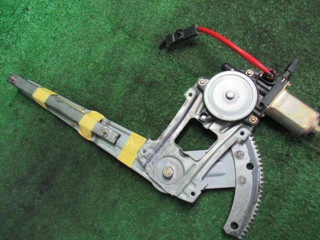 【中古】 ニッサン セレナ TC24 右リアドアレギュレータ・モーター 82730-4N061
