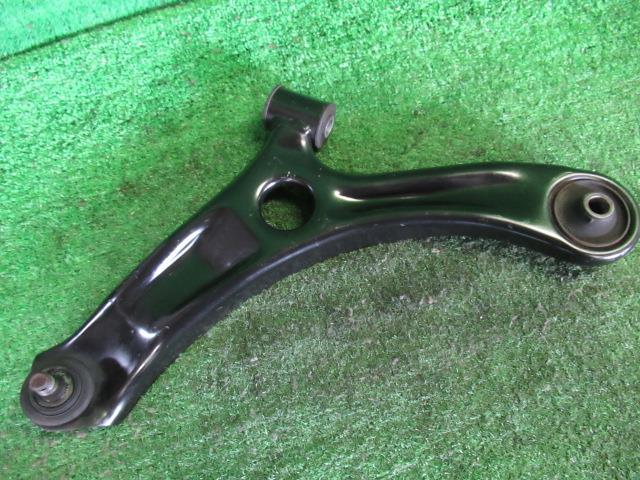 【中古】 マツダ フレアワゴン MM32S 左フロントロアアーム 1A08-34-350A