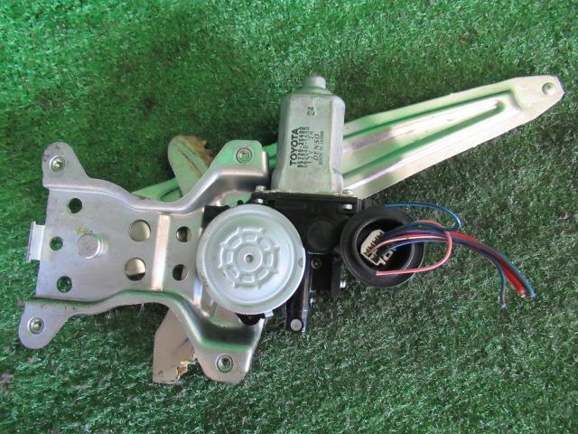 【中古】 トヨタ アレックス NZE121 右リアドアレギュレータ・モーター デンソー 85720-20400