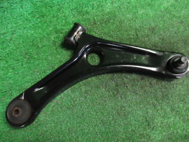 【中古】 スバル R2 RC1 右フロントロアアーム 20202KG000