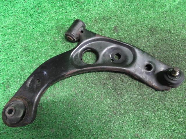 樂天商城 - 【中古】 ダイハツ ムーヴラテ L550S 右フロントロアアーム 48068-B2050