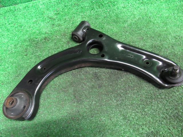 樂天商城 - 【中古】 ダイハツ ムーヴコンテ L575S 右フロントロアアーム 48068-B2040