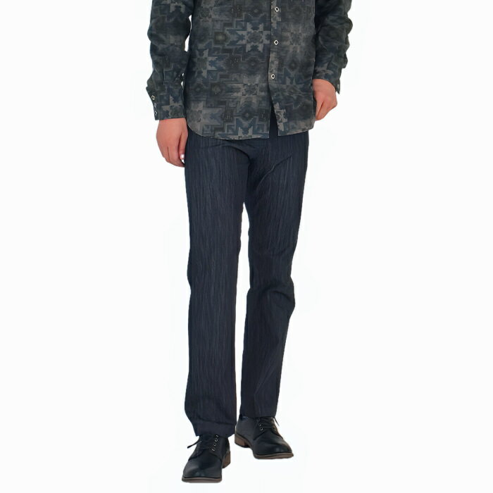 サイズ●実寸 1：ウエスト73、ヒップ90、ワタリ28、裾巾19、股上27.5 2：ウエスト76、ヒップ93、ワタリ29、裾巾19.5、股上28 3：ウエスト79、ヒップ96、ワタリ30、裾巾20、股上28.5 4：ウエスト82、ヒップ99、ワタリ31、裾巾20.5、股上29 全サイズの股下：75 ※単位cm、2-3cmの誤差がある場合があります。 ●サイズの目安 サイズ1：メンズのS位、レディースのM位 サイズ2：メンズのM位、レディースのL位 サイズ3：メンズのL位、レディースのLL位 サイズ4：メンズのLL位、レディースの3L位 ※上記は大体の目安です。各部の数値をお手持ちの製品と比べてご検討下さい。素材アウトラストデニム 綿42％、ポリエステル31％、レーヨン26％、ポリウレタン1％ 温度調節機能、ストレッチ性あり特徴機能性と美しさを併せ持つ素材に、シンプルながらも美形シルエットのデザインで年齢、性別を問わない、オリジナリティのある製品となっています。 スッキリとしながらも適度にゆとりのあるシルエットで楽でキレイメの絶妙な美形デザインとなっています。 後ポケットはデニムには定番のパッチポケットではなく、上品な見た目の玉ポケットにしてあります。 前ポケットはスマホもすっぽり入る大きめのスレーキ（ポケットの袋布）にしてあり、スマホ以外にもコインケースや鍵など、いろいろと収納できる便利な作りとなっています。 デニム特有のごわごわ感がなく、柔らかく体になじむ軽やかな着心地で、デニムの苦手な方にもお勧めです。 また、肌を快適温度にコントロールしようとする高機能素材なので、ほぼ年間通して快適です。注意事項画像の色はご使用になる機器の環境によって違って見えます。メーカー希望小売価格はメーカーカタログに基づいて掲載しています温度調節素材「アウトラスト」で年中快適に過ごすことができる・肌を快適温度にコントロールする温度調節素材「アウトラスト」を使用。 ・独特の色合いのデニム素材でカジュアル過ぎない上品なお洒落さを演出します。 ・楽な着心地でありながらも、見た目スッキリの美形シルエットで、いろんな場面で使えます。温度調節素材「アウトラスト」温度調節素材で快適に！ アウトラストの温度調節機能のヒミツは、20-30ミクロンという小さなマイクロカプセルの中に入ったパラフィンワックス。 体からの余分な熱を吸収し、寒くなると蓄えていた熱を放出するという働きで、快適な体感温度へとコントロールしようとします。 暑さ寒さを軽減し人間がいちばん快適だと感じる温度（31℃-33℃）をキープしようと働きかけます。温度調節の機能性はもちろん、独特の色合いの見た目の美しさも特徴的な、お洒落で高機能なデニム素材です。 タテ糸染色を、綿サイド染＝インディゴ染、ポリエステルサイド染＝分散ブラウンで行っております。 その結果、霜降りがかった独特の色合いのデニムとなっています。 また、メランジ風にブラウンがかった色落ちがあり、穿きこむごとに、きれいめのユーズド感の出る、味わいのある素材感です。 綿100%デニムと比較して、サラッとした履き心地で、シワになりにくく、洗濯の乾きも早いです。 また、温度調節素材「アウトラスト」なので、ほぼ年間通して快適に着ることが出来ます。 さらにストレッチ性もあり、着心地も楽で動きやすい素材感となっています。ストレッチ性もあり、楽で心地よいフィット感のデニム素材です。スッキリとした美形シルエットパンツはスッキリとしながらも適度にゆとりのあるシルエットで楽でキレイメの絶妙な美形デザインとなっています。 後ポケットはデニムには定番のパッチポケットではなく、上品な見た目の玉ポケットにしてあります。 前ポケットはスマホもすっぽり入る大きめのスレーキ（ポケットの袋布）にしてあり、スマホ以外にもコインケースや鍵など、いろいろと収納できる便利な作りとなっています。スマホの収納もばっちりです。モデル着用イメージモデル身長168cm、サイズ1着用モデル身長178cm、サイズ3着用■素材 アウトラストデニム 綿42％、ポリエステル31％、レーヨン26％、ポリウレタン1％ ストレッチ性あり ■カラー ネイビー（霜降りっぽい色の出方をしています。） ■サイズ 1：ウエスト73、ヒップ90、ワタリ28、裾巾19、股上27.5 2：ウエスト76、ヒップ93、ワタリ29、裾巾19.5、股上28 3：ウエスト79、ヒップ96、ワタリ30、裾巾20、股上28.5 4：ウエスト82、ヒップ99、ワタリ31、裾巾20.5、股上29 ●股下：75 ※上記は出来上がり予定の実寸です。単位はcmです。多少の誤差が生じる場合がありますので、予めご了承下さい。 特にストレッチ性のある製品は誤差が生じやすいです。 ■サイズの目安 サイズ1：メンズのS位、レディースのM位 サイズ2：メンズのM位、レディースのL位 サイズ3：メンズのL位、レディースのLL位 サイズ4：メンズのLL位、レディースの3L位 ※上記は大体の目安です。各部の数値をお手持ちの製品と比べてご検討下さい。 ■モデル メンズ：身長178cm、サイズ3着用 レディース：身長168cm、サイズ1着用 ■ご注意 画像の色はご使用になる機器の環境にって違って見えます。 サイズは2-3cm位の誤差がある場合があります。 予めご了承ください。 関連商品はこちら【予約販売・12月上旬予定】温度調節素...16,000円