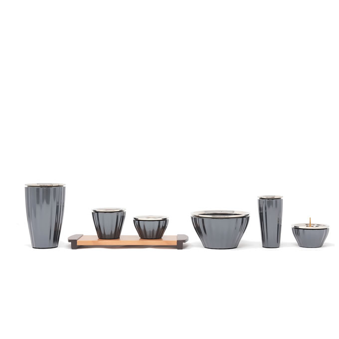 モダン仏具 セット ロメオ 六具足 真鍮製 ブラック 3.0寸 仏器膳付き 香炉灰付き おしゃれ モダン ミニ仏壇 コンパクト