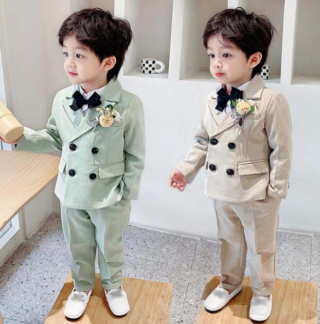 【送料無料】子供スーツ キッズ フォーマル 男の子スーツ 4点セット ジャケット+パンツ+蝶結び+コサージ こどもスーツ カジュアル 結婚式スーツ 七五三 入学/入園スーツ 子供服 ベビースーツ 発表会 キッズスーツ 男児 お受験 パーティー 礼服 春秋 韓国風