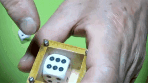 【手品 マジック】サイコロ 3個 クロースアッ...の紹介画像2