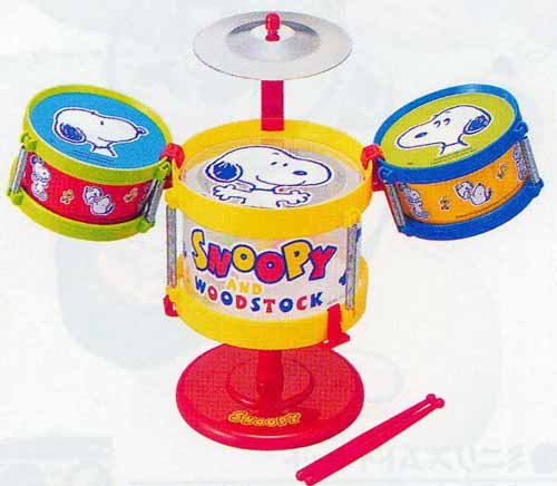 スヌーピーと合奏しよう！プレゼントに最適です。S/Nキッズドラムセット
