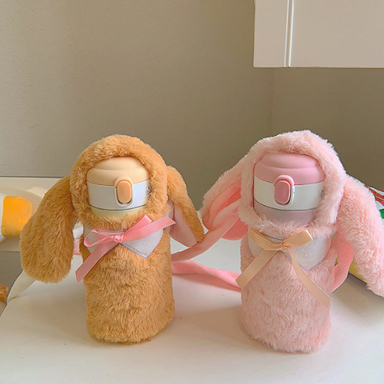 水筒カバー 可愛い フェイクファー 斜め掛け 子供 キッズ用 ストラップ付き 水筒ケ...