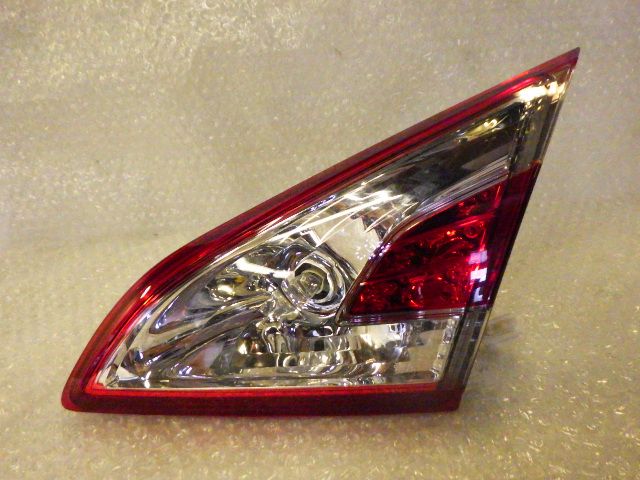 ★ムラーノ 350XV FOUR PNZ51 Z51★右 フィニッシャー 純正 中古 テール ランプ ライト D097