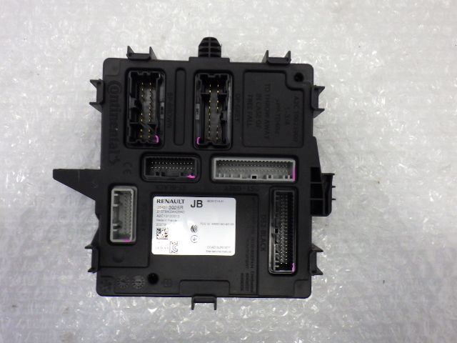 ★ルノー　ルーテシア インテンス BJAG5H VF1RJA H5H★ボディ コントロール モジュール ユニット 284B13925R 中古