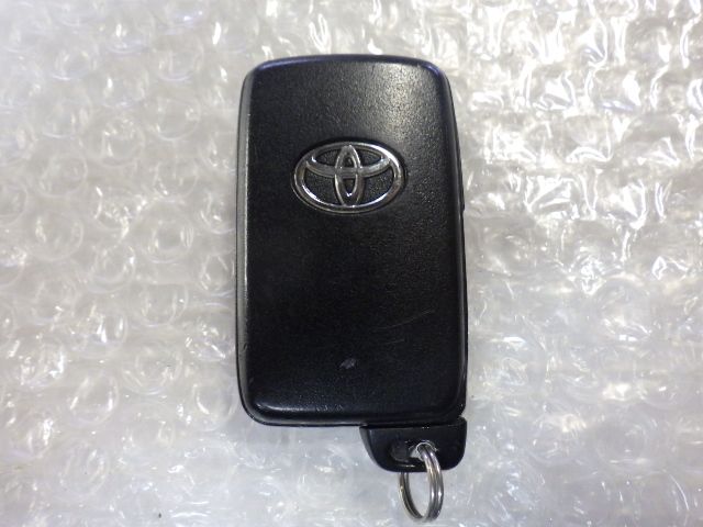 ★アクア G NHP10★トヨタ 純正 スマートキー 中古 2ボタン