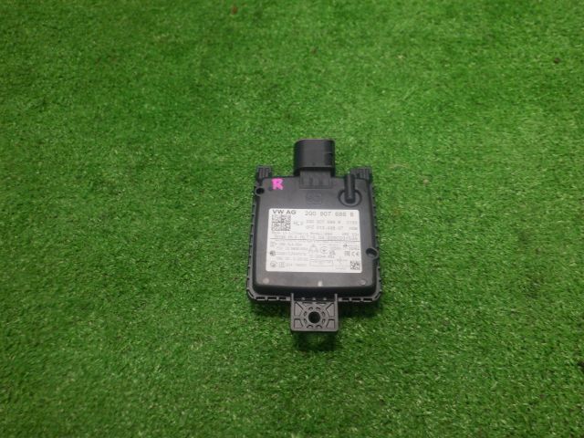 ★VW パサート B8 3DA-3CDFH TDI エレガンスアドバンス 後期★右ブラインドセンサー 2Q0 907 686 B