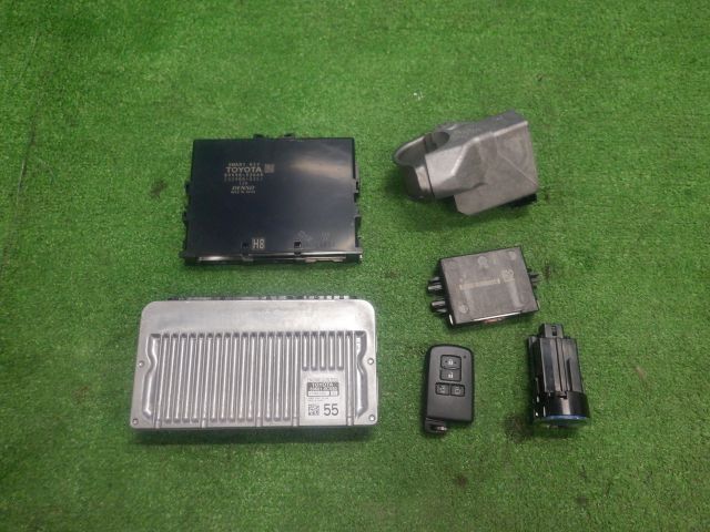 ★シエンタ 6AA-NHP170G ハイブリッドG 後期★エンジンコンピューターセット 89661-5C550