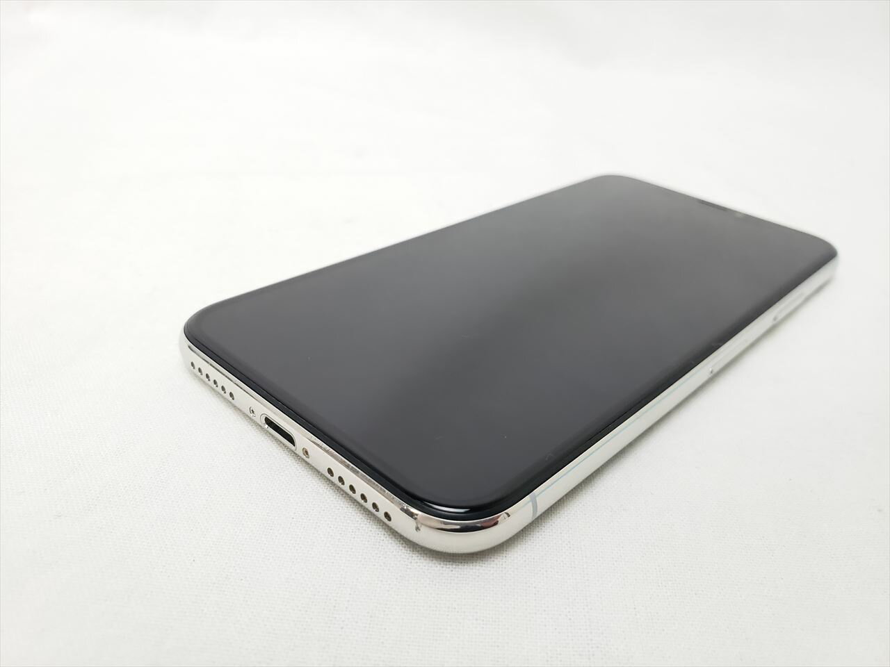 (中古) iPhoneX 64GB シルバー /MQAY2J/A 、docomo