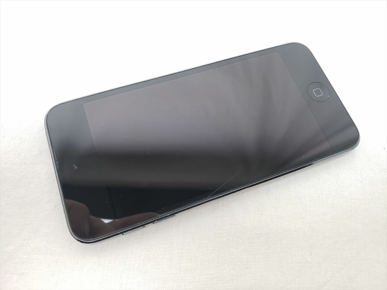 (中古) iPod touch 32GB スペースグレイ MVHW2J/A （2019/第7世代）