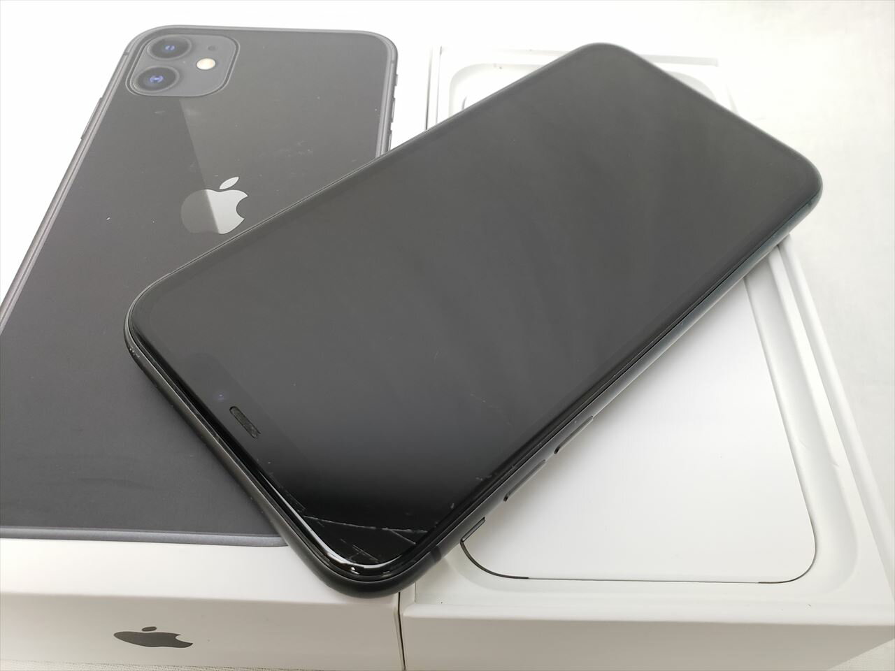 (中古) iPhone11 64GB ブラック /MWLT2J/A 【国内版 SIMFREE】、SIMフリー