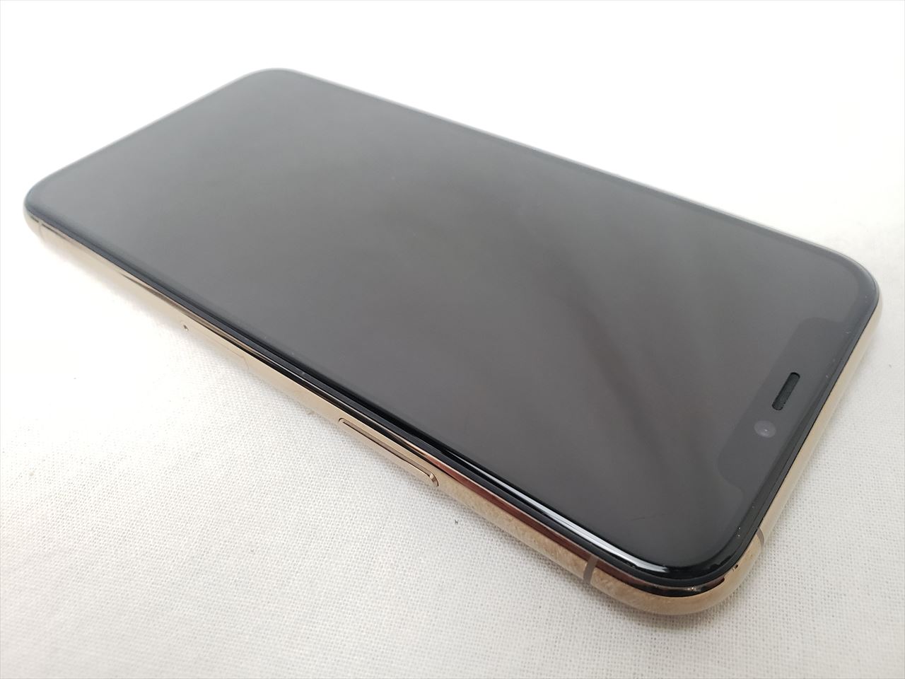 (中古) iPhone11 Pro 256GB ゴールド /MWCP2LL/A 【海外版 SIMFREE】、SIMフリー