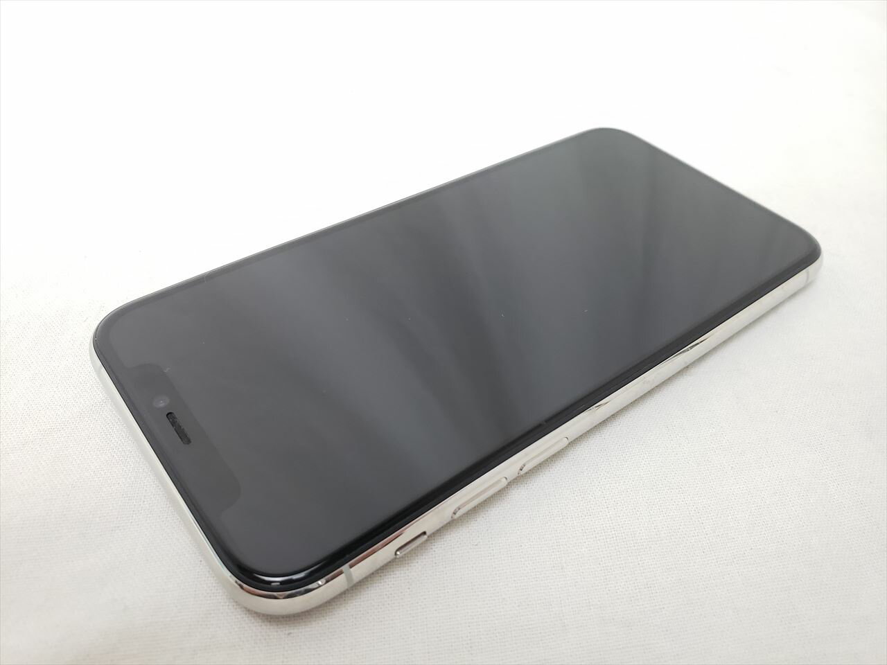 (中古) iPhone11 Pro 256GB シルバー /MWC82J/A 、docomo