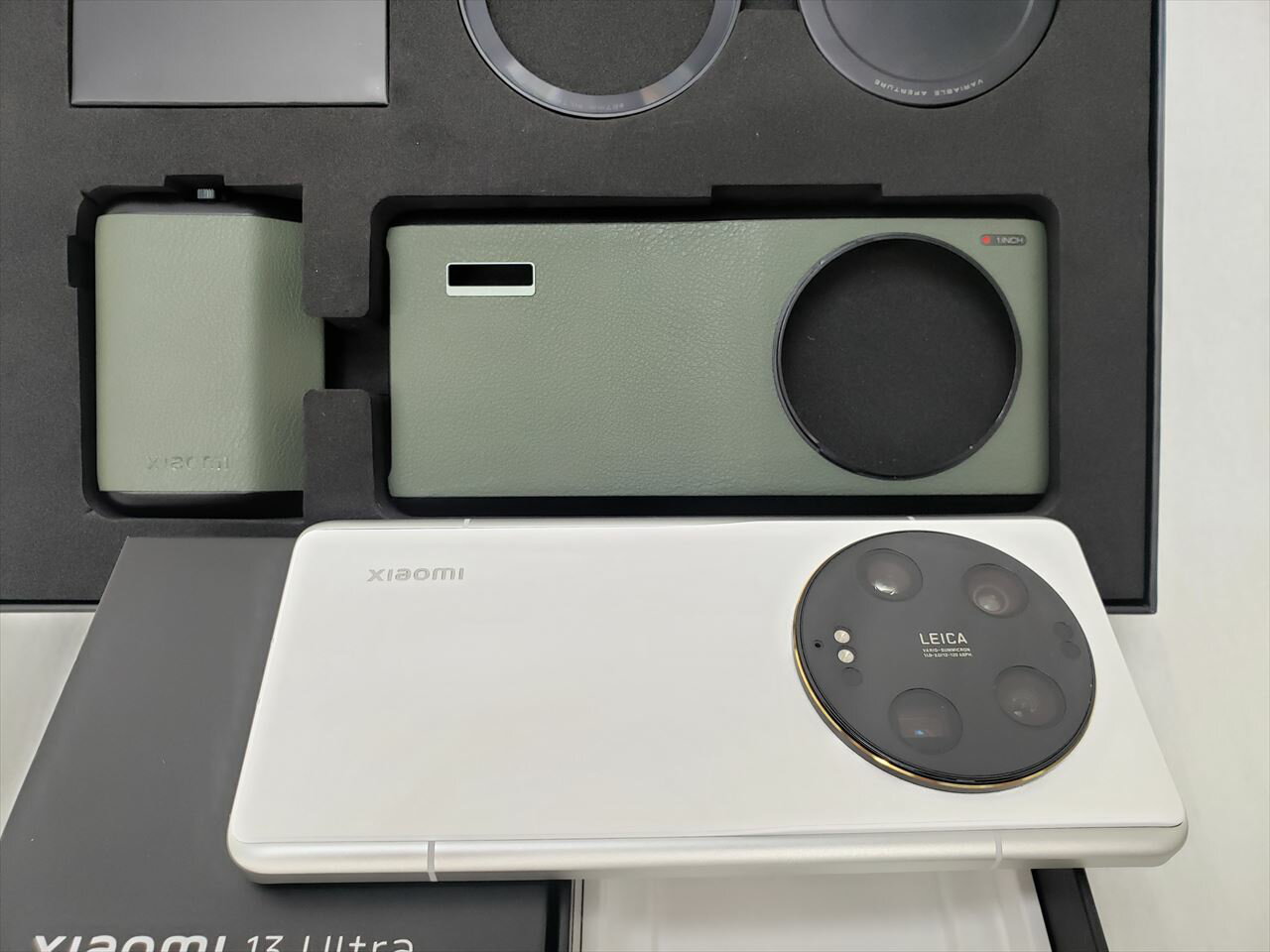 (中古) Xiaomi13 Ultra 12GB/256GB （Photography Kit付） ホワイト 【海外版 SIMFREE】、SIMフリー