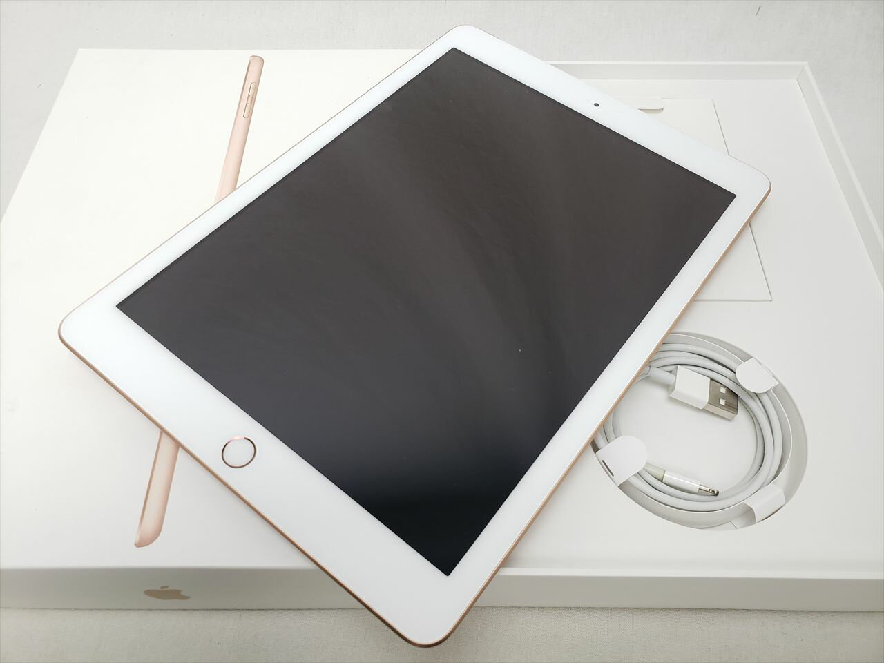 【返品OK!条件付】アップル 11インチ iPad Pro (M4) Wi-Fiモデル 1TB 標準ガラス搭載 MVVF3J/A MVVF3JA シルバー 2024年5月モデル アイパッドプロ【KK9N0D18P】