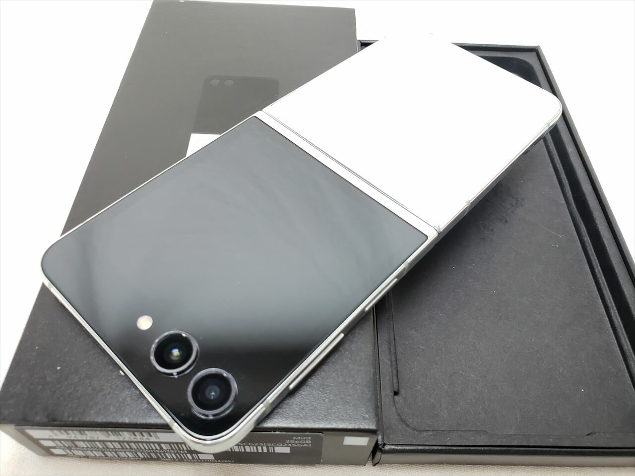 (中古) SCG23 （8GB/256GB） ミント /Galaxy Z Flip5 【 SIMFREE】、au