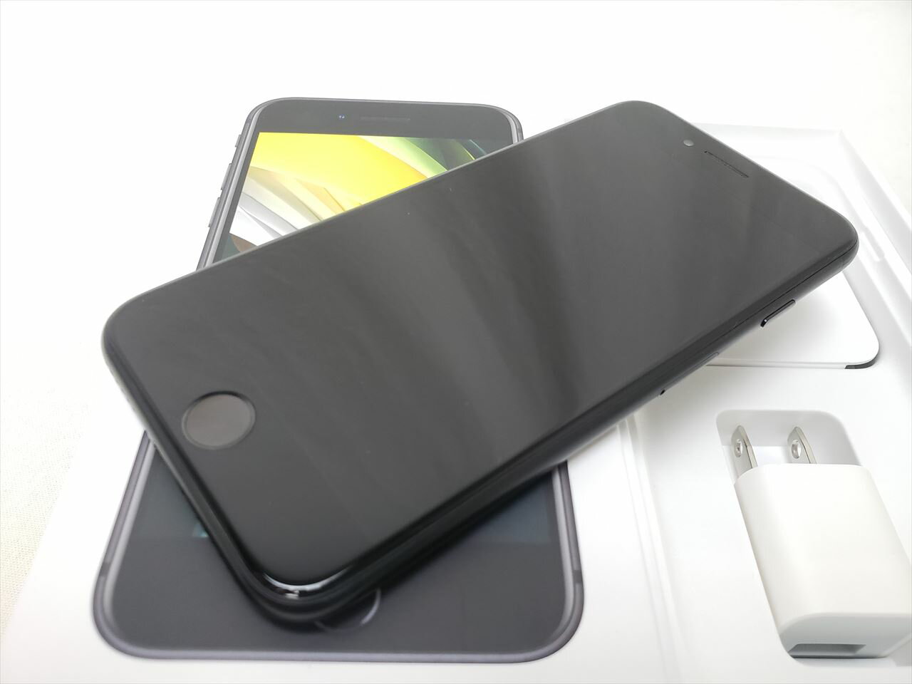 (中古) iPhoneSE （第2世代） 128GB ブラック /MXD02J/A 【国内版 SIMFREE】、SIMフリー