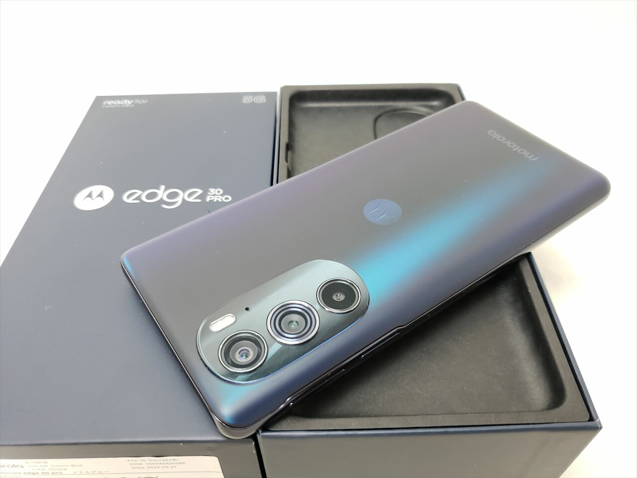 (中古) motorola edge 30 pro （8GB/128GB） コスモブルー /XT2201-1 【国内版 SIMFREE】、SIMフリー