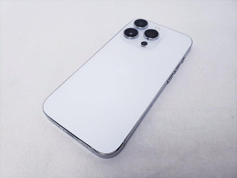 6.1インチ（2556x1179）Super Retina XDR OLED ディスプレイ、リフレッシュレート：120Hz、Apple A16 Bionic CPU 搭載、4800万+1200万+1200万画素（イン1200万画素）、4k動...