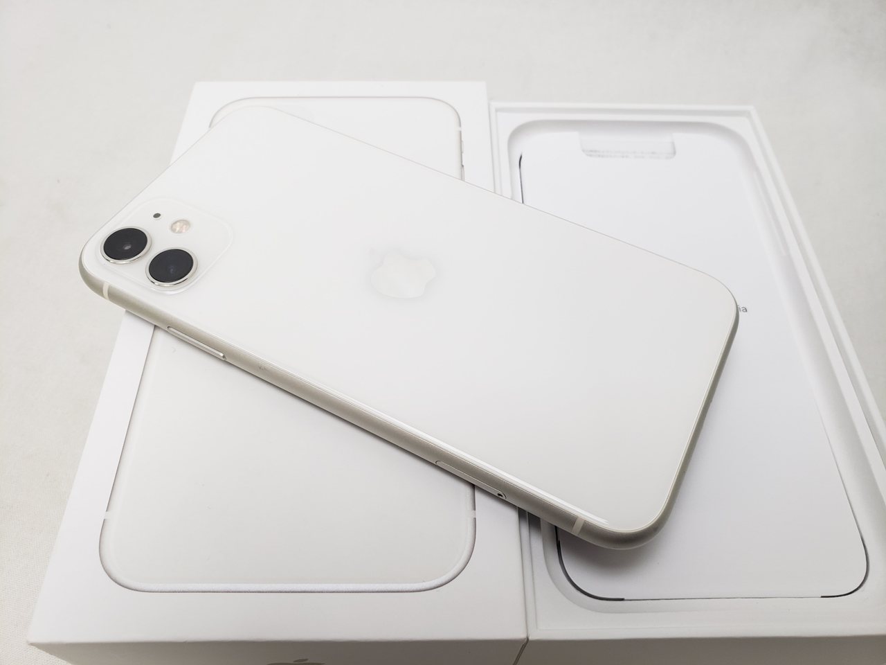 楽天市場】iphone11 64gb ホワイトの通販