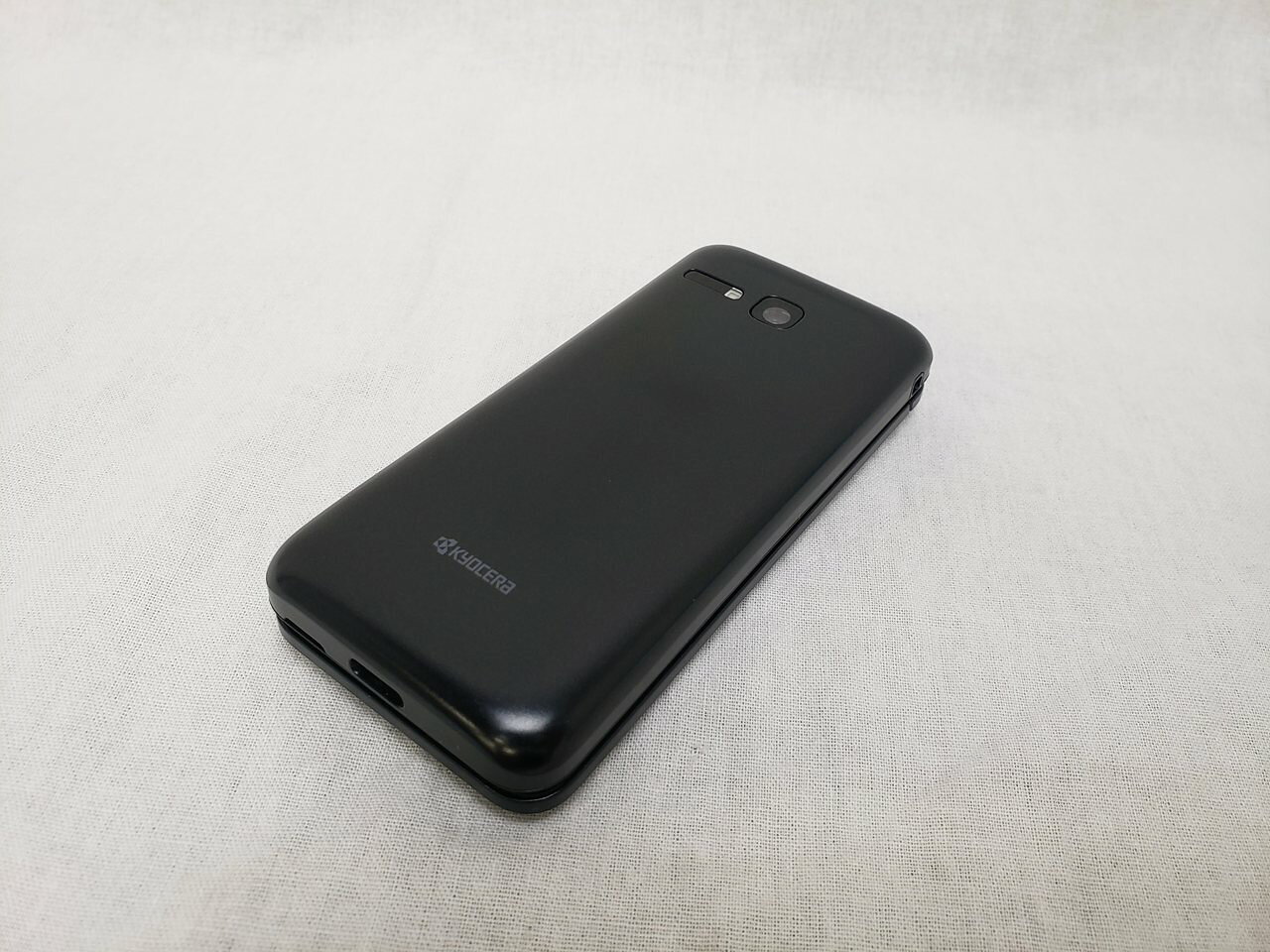 PCワンズの(中古) 902KC ブラック /DIGNO ケータイ3 【 SIMロックあり】、softbank｜アングル2