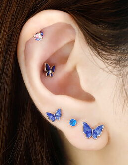 ボディピアス 軟骨ピアスの最新耳コーディネート