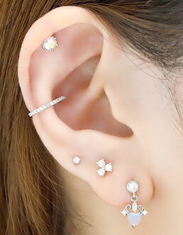 ボディピアス 軟骨ピアスの最新耳コーディネート ボディピアス 軟骨ピアスの最新耳コーディネート