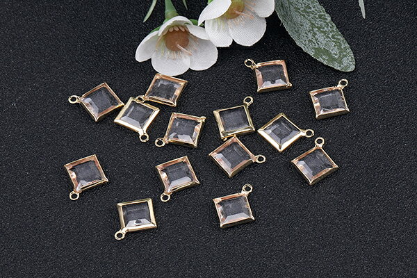 アクリルストーンチャーム ひし形 1カン付き 12×15mm ゴールド×クリア（15ヶ）