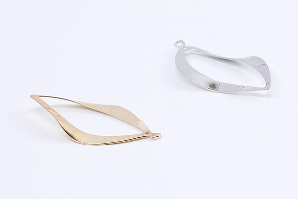 メタルフレームチャーム メタルチャーム ツイストホースアイ 1カン付き 1穴 18×42mm（6ヶ）