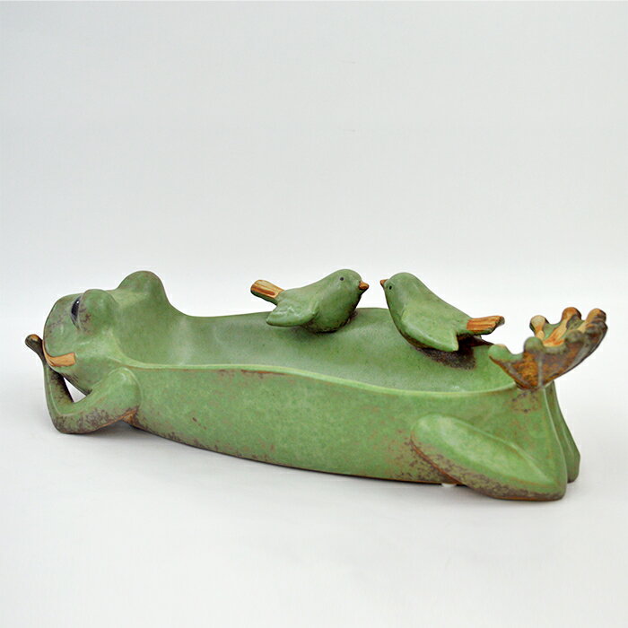 蛙の平皿 小鳥のおしゃべり 水飲み 大 M18106 高さ9.5cm かえる アマガエル インテリア おしゃれ かわいい プレゼント ギフト ガーデニング 梅雨