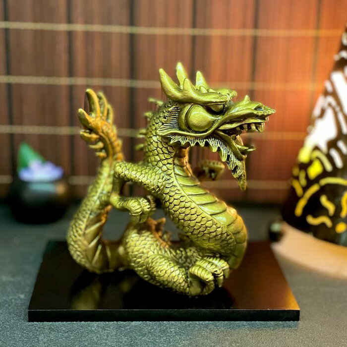 龍 西洋風ドラゴン S18162 高さ16.5cm ゴールド 金 ドラゴン 龍神様 置物 財運 金運 開運 幸運 招福 商売繁盛 事業運 開店祝い 厄除け 富貴吉祥 如意宝珠 縁起物 竜 風水 五穀豊穣 健康長寿 目標達成 願望成就 運気が好転 結婚運 交際運 対人運 スピリチュアル