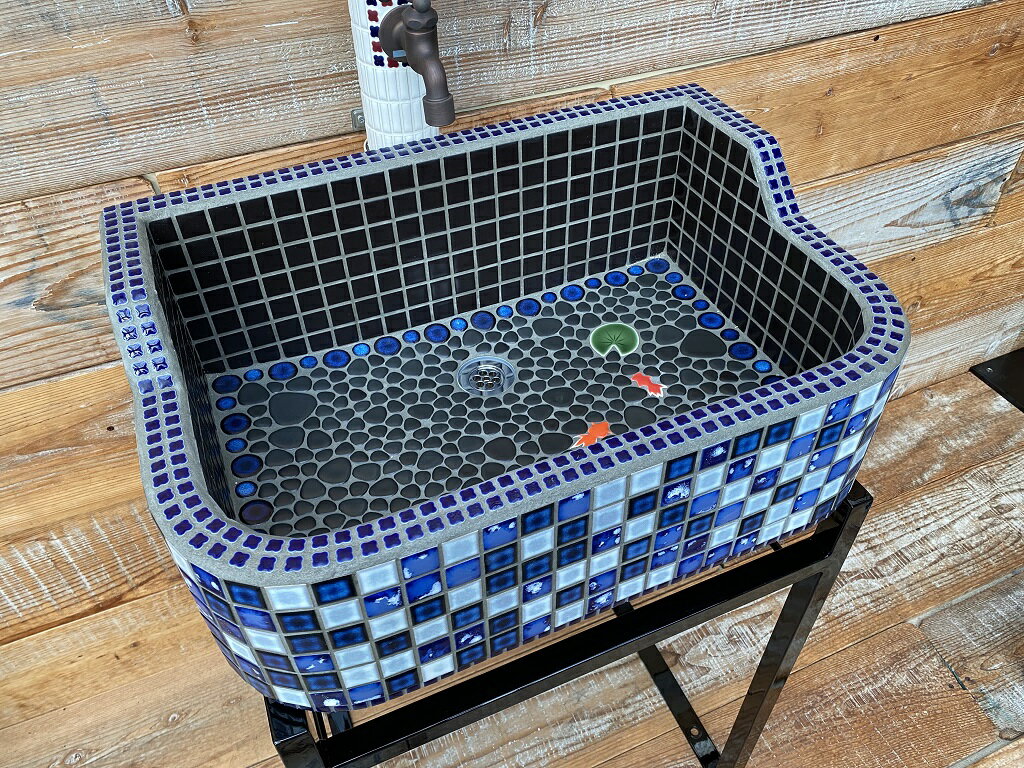 楽天作善堂ガーデンシンク タイルシンク 洗面ボウル ガーデンパン 庭 手洗い 小型 店舗 屋内 水受け アクセント 屋外 diy オンリーワン カフェ 流し トイレ ガーデニング レトロ 可愛い おしゃれ 人気 古民家 リフォーム コンパクト 玄関 リノベ 個性