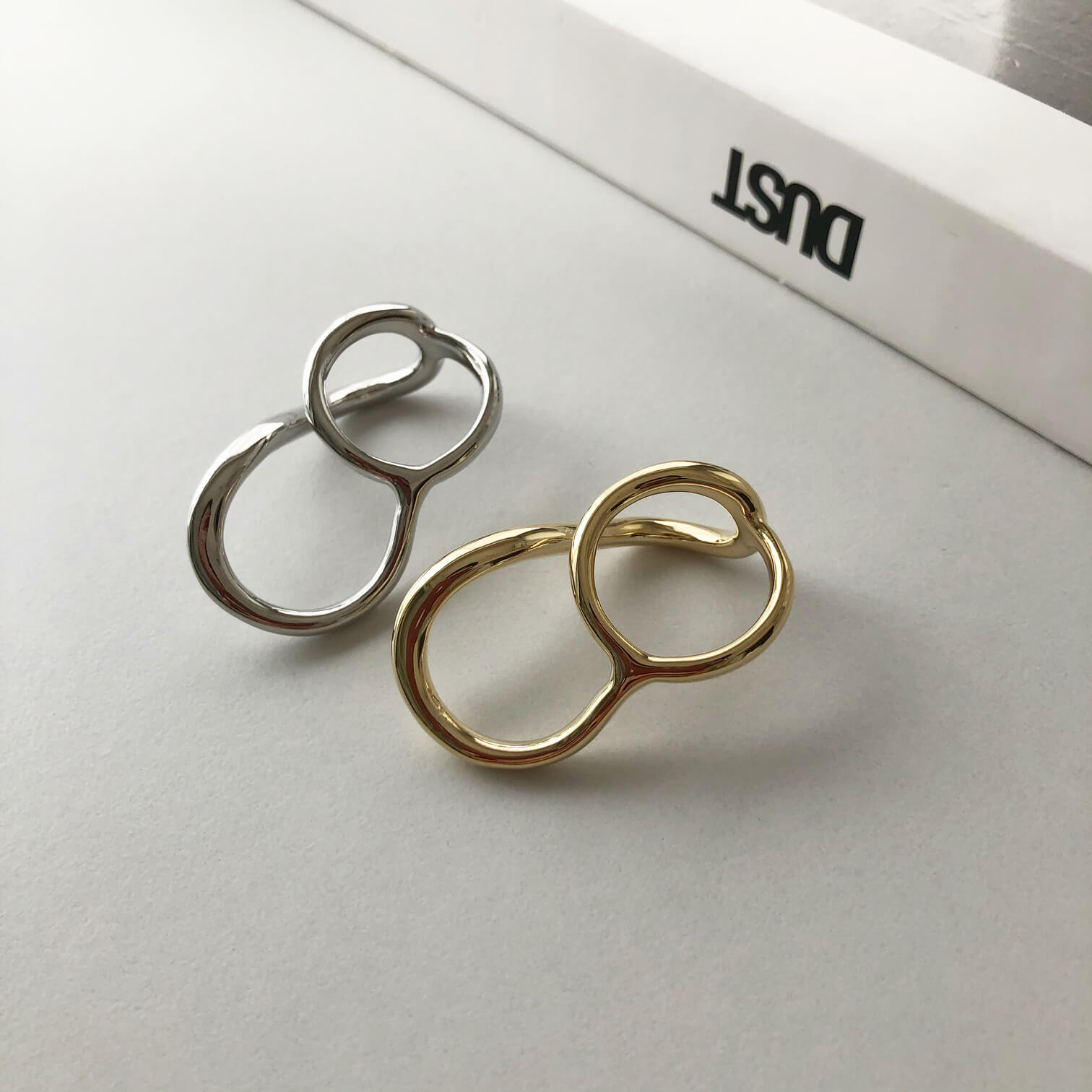 ダブルフィンガーリング 12~13号 リング 指輪 シンプルデザイン カーブ 曲線 個性的 こなれ感 セパレート 真鍮 デザインリング オフィス ニュアンス 大人かわいい 上品 プレゼント ギフト